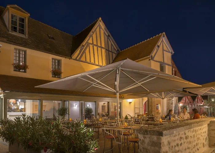 Hotel Aux Vieux Remparts